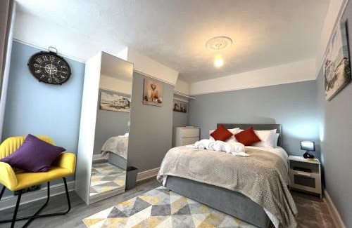 Openshaw Apartamento | Spacious home sleeps 8 Nr Etihad Coop Live & City