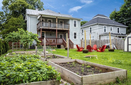 Front Royal Casa | Spacious home steps from Main St and Shenandoah NP with firepit & large backyard