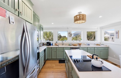 Bald Head Island Casa | Spacious Home with Ocean Views from Primary Suite, 4BR, 3BA, SB location