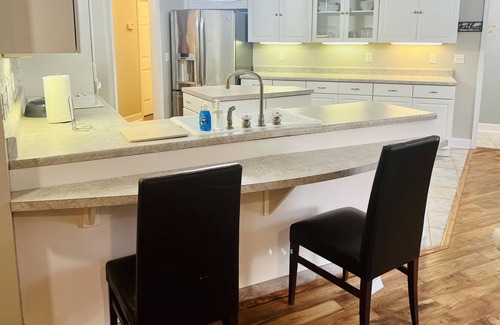 Calhoun Villa | Spacious home w/ 8ft pool just 1.1 miles to 1-75