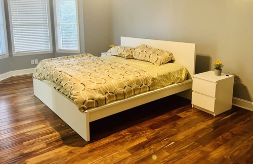 Calhoun Villa | Spacious home w/ 8ft pool just 1.1 miles to 1-75