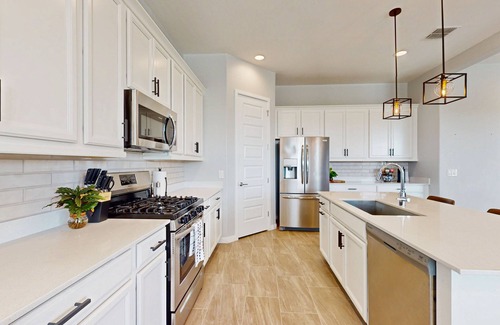 Pasqualetti Mountain Ranch Casa | Spacious home-w/ a pool, hot tub & game room & close to attractions