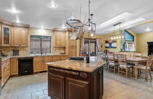 West University Casa | Spacious home w/ HOT TUB near UNR, San Rafael Park