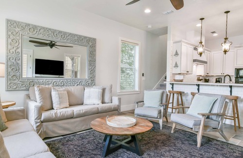 Villages of Crystal Beach Casa | Spacious Home w/ Lagoon Pool Views & Seasonal Beach Trolley in Destin! 🌴🌺🌊