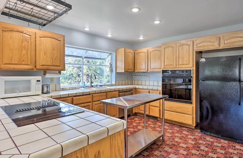 Carson City Casa | Spacious Home w/ Mtn Views & Starlink WiFi!