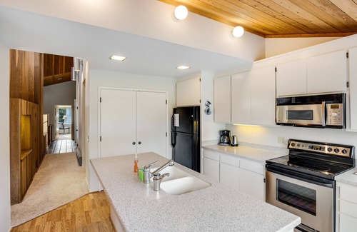 Sea Ranch Casa | Spacious Home w/Ocean View, Wood Burning Fireplace, Shared Pools & Tennis