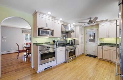 Monroe Casa | Spacious Home w/Pool/Hot Tub, Mins to Parks/Skiing