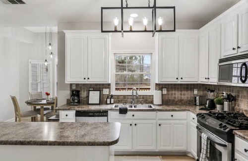 Mableton Casa | Spacious Home w/ Pool Table Near ATL & The Battery