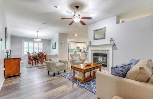 North Northwest Pensacola Casa | Spacious Home w/ Sunroom, 15 Mi to Pensacola!