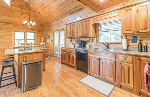 Cherry Log Casa | Spacious Home w/Views, Hot Tub & All Paved Access