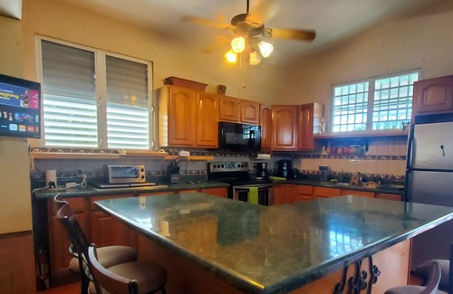 Isabel II Apartamento | Spacious home walk to beach and ferry