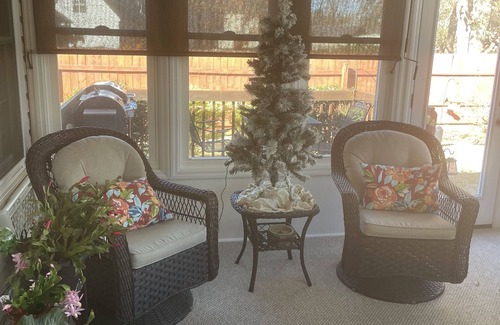 North Augusta Casa | Spacious home with newly decorated sunroom. Close to I-20