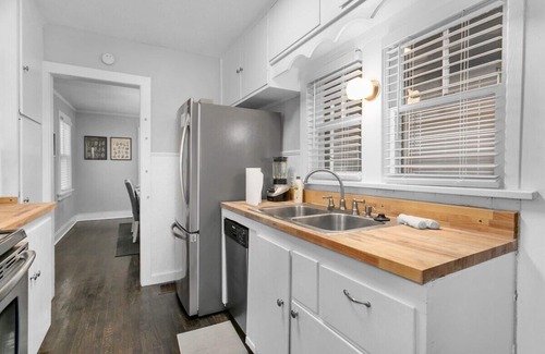 Mission Casa | Spacious Home with 5BR Mins to attractions|Quiet