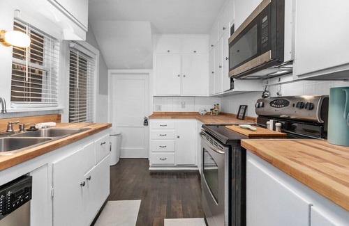 Mission Casa | Spacious Home with 5BR Mins to attractions|Quiet