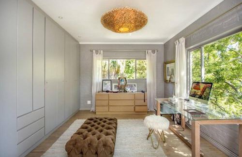 Hout Bay Casa | Spacious home with beautiful garden and views