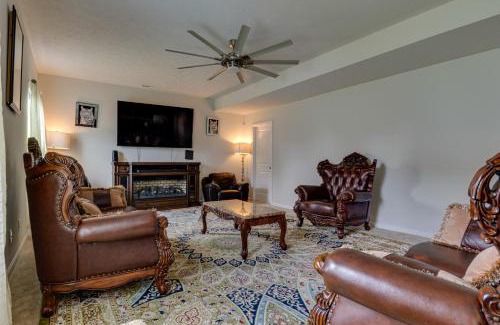Brownsburg Casa | Spacious Home with Fireplace - Near Golf!
