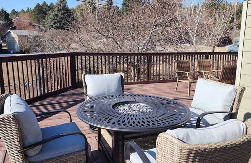 Blackhawk Casa | Spacious Home with Hot tub and Fire Pit Table-5 minutes from Rapid City