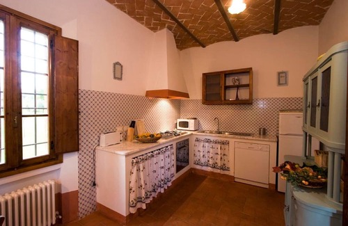 Brisighella Casa | Amplia casa con piscina