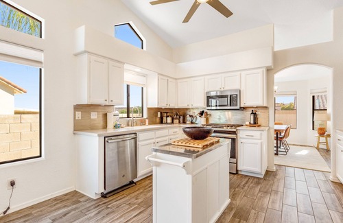 Oro Valley Casa | Spacious home with mountain views, grill, central air-conditioning, & free WiFi
