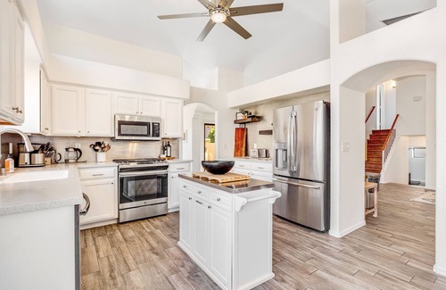 Oro Valley Casa | Spacious home with mountain views, grill, central air-conditioning, & free WiFi