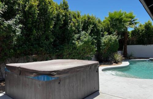Camelback East Casa | Spacious Home with Pool Villa with Arcades