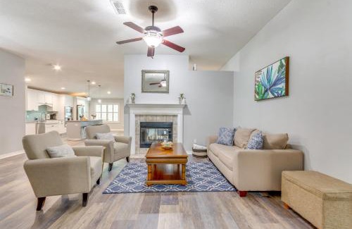 North Northwest Pensacola Casa | Spacious Home with Sunroom, 15 Mi to Pensacola!