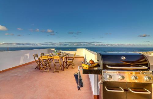 Garachico Casa | Spacious Home with Tropical Garden, BBQ, Near Seaside