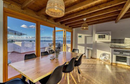 Garachico Casa | Spacious Home with Tropical Garden, BBQ, Near Seaside