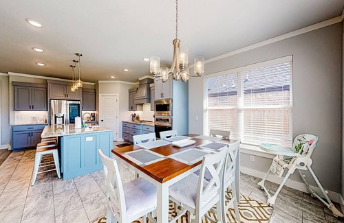 Bentonville Casa | Spacious home with enclosed yard, foosball table, & children's items - dogs ok
