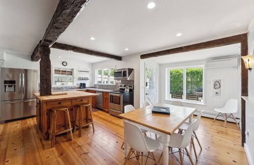 Hampton Bays Casa | Spacious Home with a Sunny Pool - Minutes to Walk to Bay Beach!