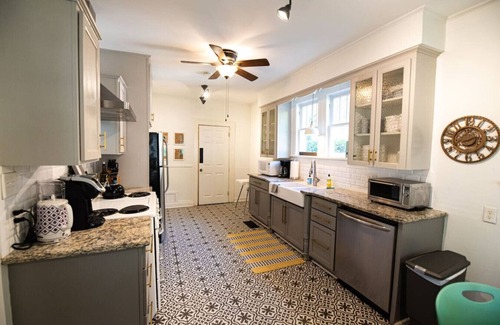 Little Rock Medical District Casa | Spacious Home with Big Backyard