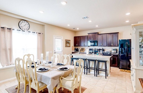 Wetmore Casa | Spacious home with private yard, patio, grill, AC, & private W/D