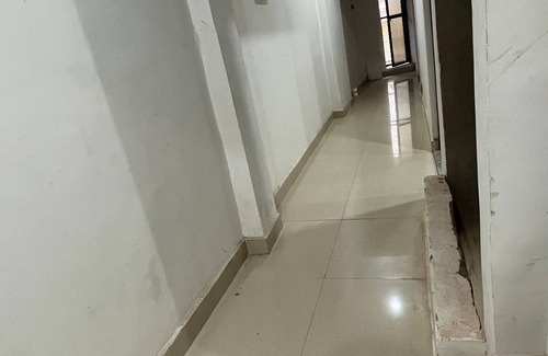 Varanasi Apartamento | Spacious hotel suites with 9 bedrooms and WiFi, AC in enchanting Varanasi