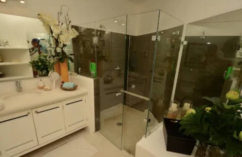Las Brisas Casa | Spacious House in Las Brisas / Spectacular Terrace