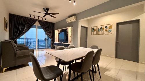 Bayan Baru Apartamento | Spacious HOUSE 4R 8pax WiFi-S Pic-Airport