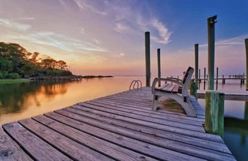 St. George Island Casa | Spacious house- Deep Water Dock Pool Golf Cart Rental available
