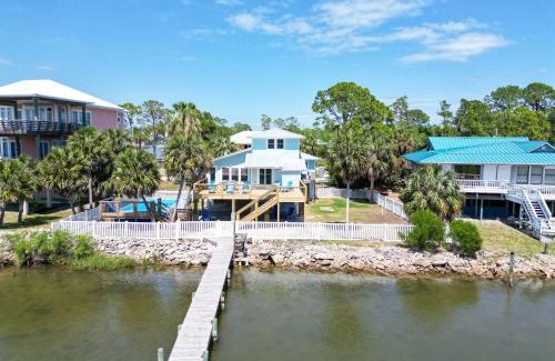St. George Island Casa | Spacious house- Deep Water Dock Pool Golf Cart Rental available