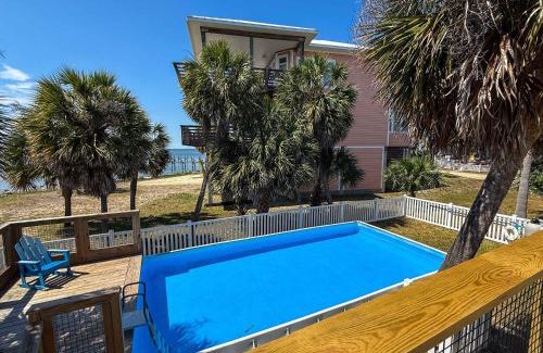 St. George Island Casa | Spacious house- Deep Water Dock Pool Golf Cart Rental available