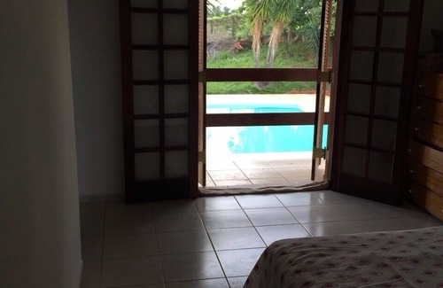 Bairro Canedos Casa | Amplia casa para momentos familiares con barbacoa, piscina.