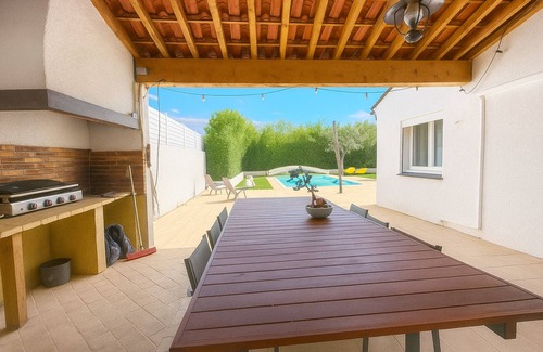 Elne Casa | Casa espaciosa con piscina privada – Ideal para familias