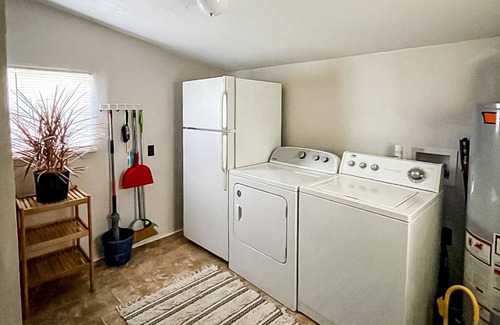 Smithville Casa | Spacious House in Charming Smithville - Dog-Friendly with patio