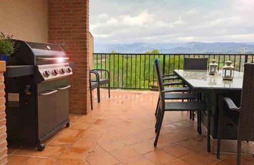 Cretas Casa | Spacious House in Cretas with Mountain View