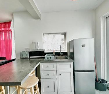 Evelyn Casa | Spacious House in Surrey Quay
