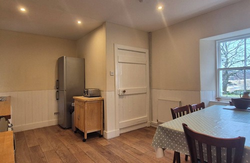 Strathdon Casa | Spacious House in the Cairngorm National Park. Walking /Cycling /Skiing/Castles