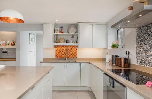 Cheddar Casa | Spacious House in the Heart of Cheddar