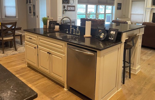 Dardanelle Casa | Spacious house perfect for entertaining with pool located on local golf course.