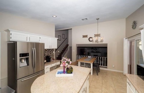Deer Valley Casa | Spacious house, pool heater, hot tub, billiards