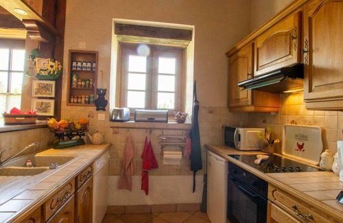 Cherveix-Cubas Cabaña | Casa rural con wifi, jardín y BBQ en Cherveix-Cubas, cerca de Montignac, ideal para familias