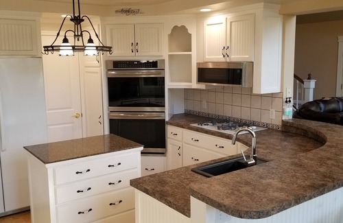 Peshastin Casa | Spacious House w/Nature View, Hot Tub, Gameroom