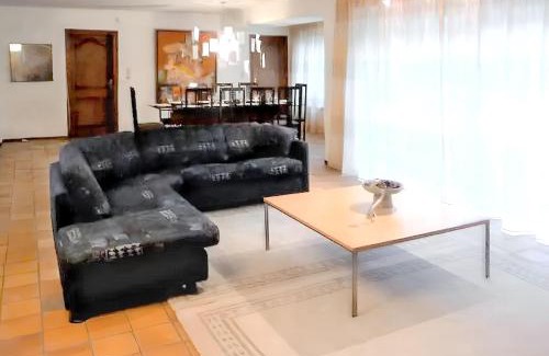 Comblain-au-Pont Casa | Spacious house with garden in Comblain-au-Pont